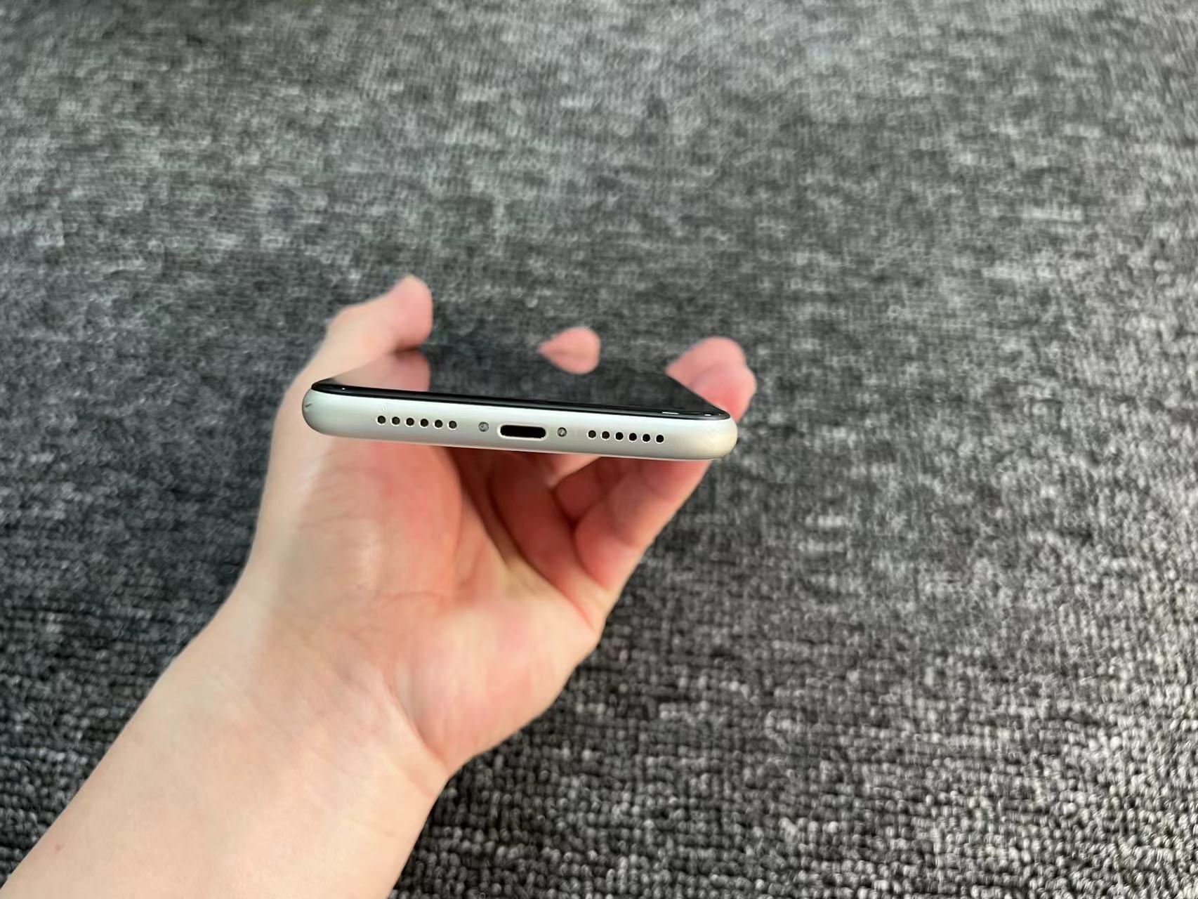 iPhone 11 64G 美版黑解 白色 91%电 国产屏