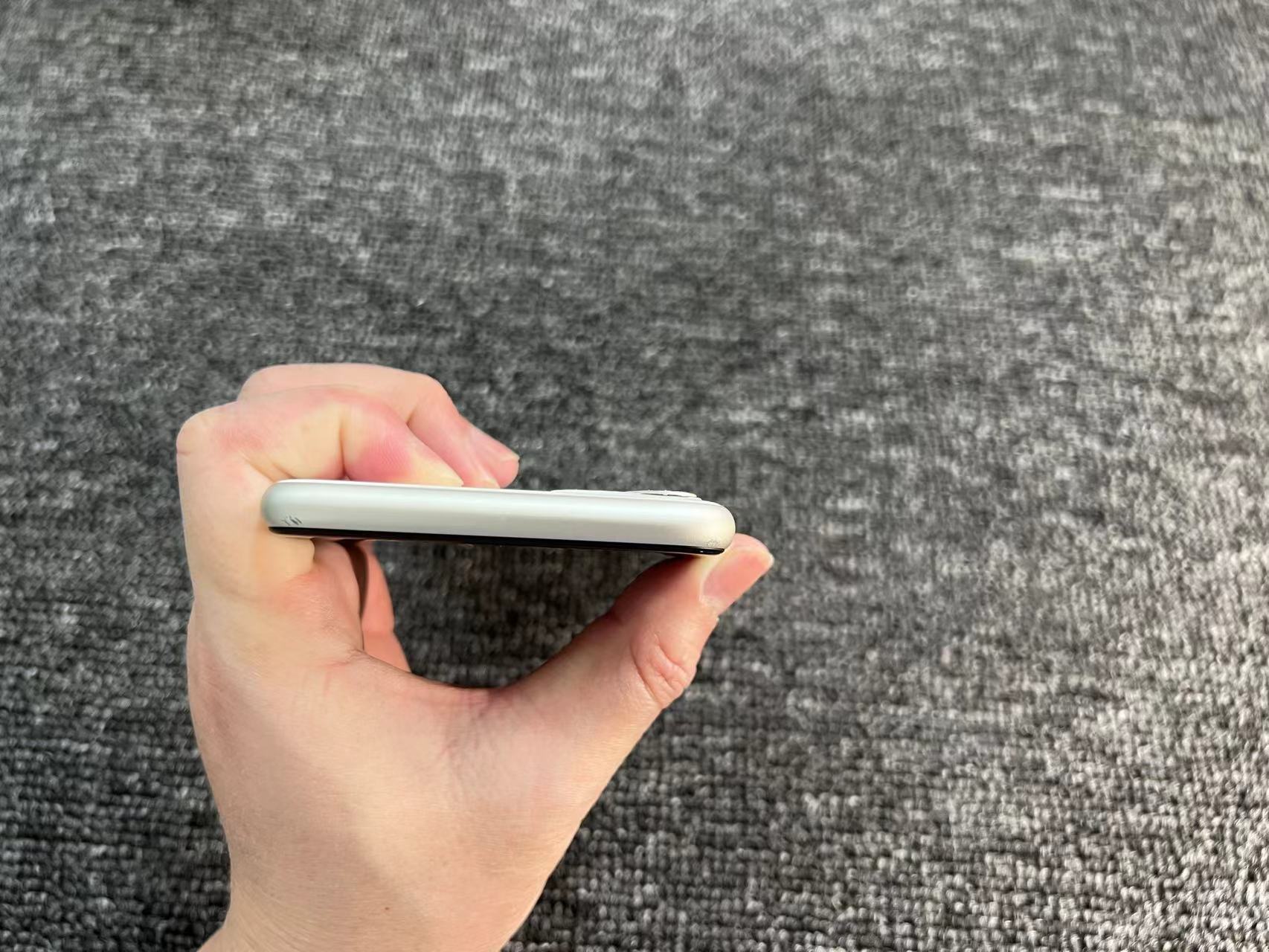 iPhone 11 64G 美版黑解 白色 91%电 国产屏