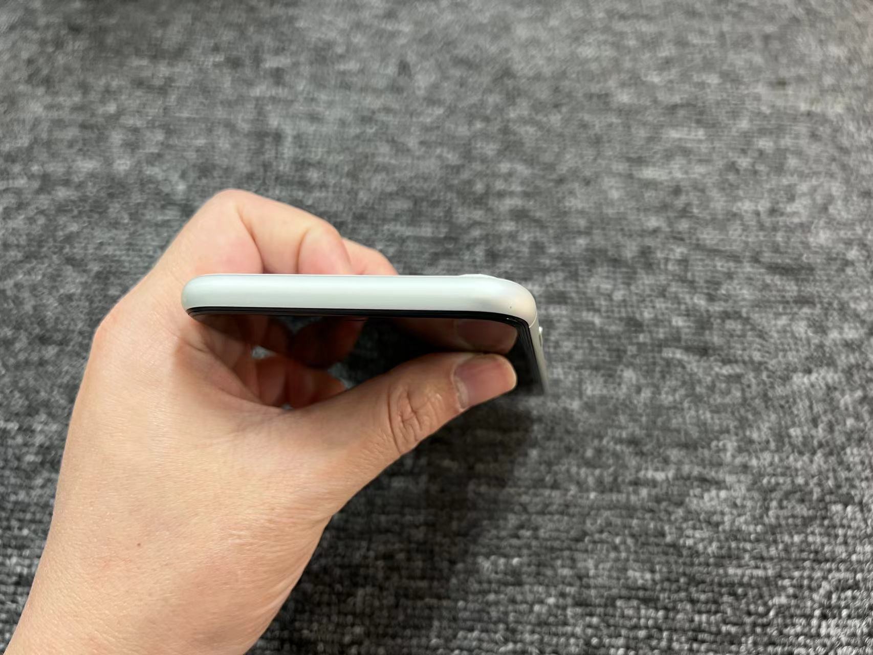 iPhone xr 国行 128G 白色换电池 100电 小维修过 屏好框小花