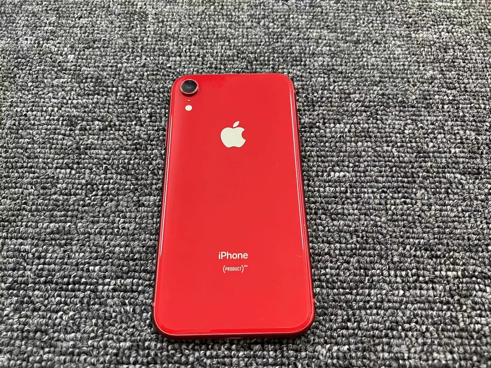 iPhone xr 美版 64G 红色 83%电 框一处磕碰 屏小花 屏有背光