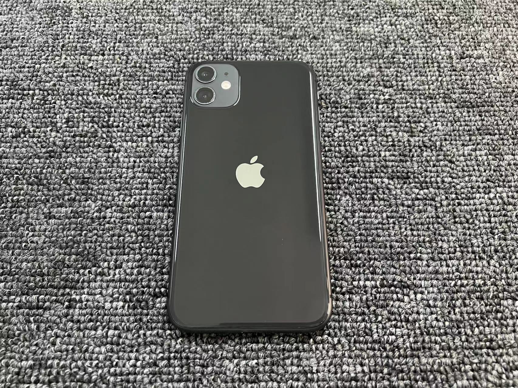 iPhone xr 128G 国行官换扩容 100%电 屏小花框靓
