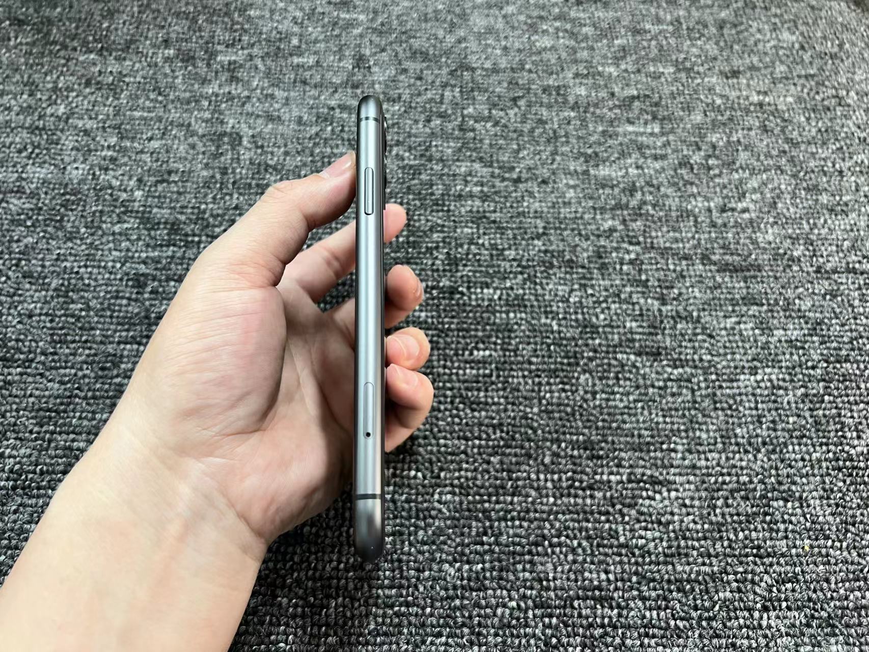 iPhone xr 128G 国行官换扩容 100%电 屏小花框靓